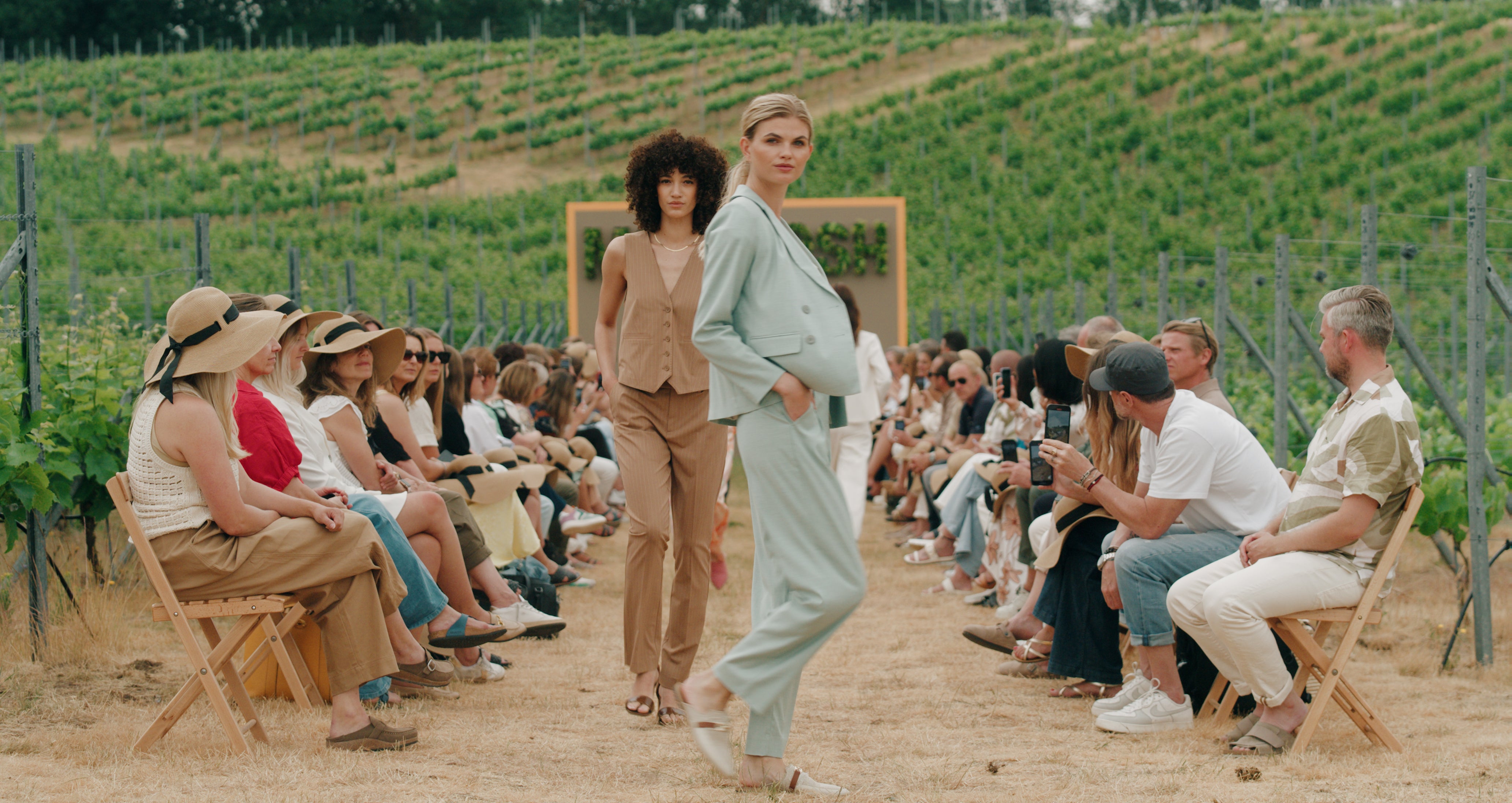 Frühling Sommer 2024 Sales-Meeting