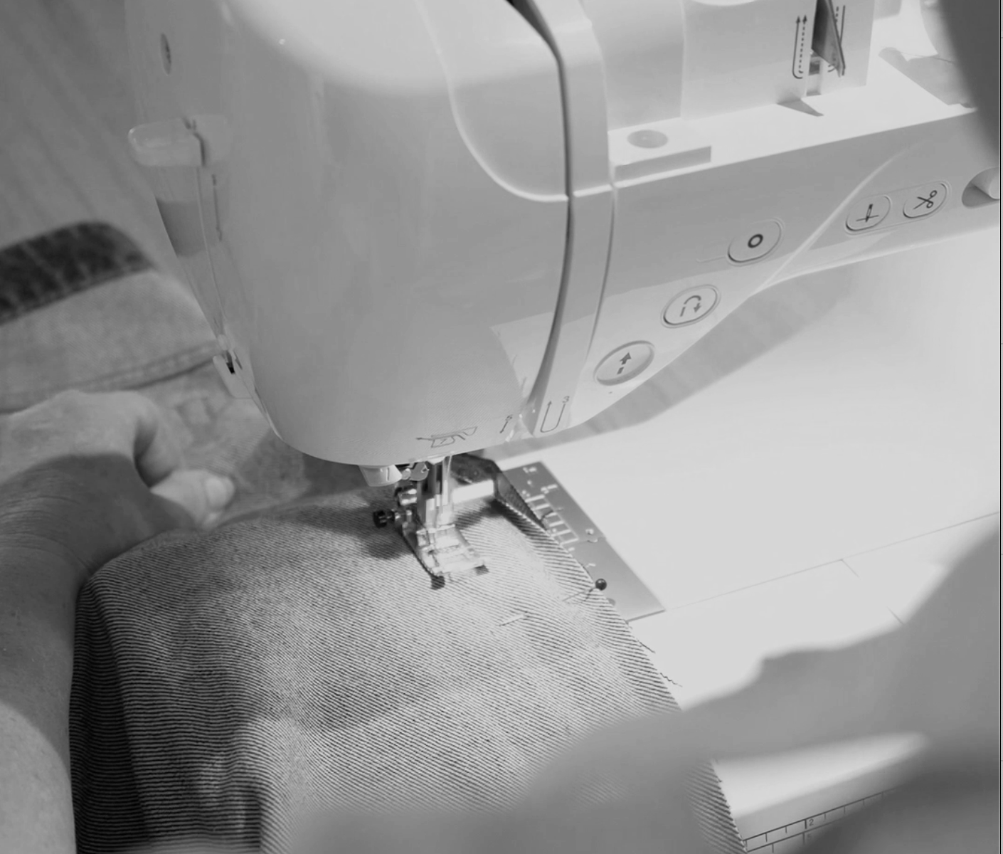 DIY: Upcycling Ihrer Jeans zu einem Maxi-Denimrock