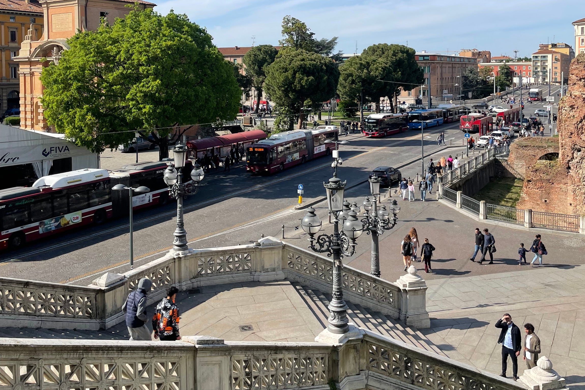 HW23: Begleite uns nach Bologna - Teil 1/2