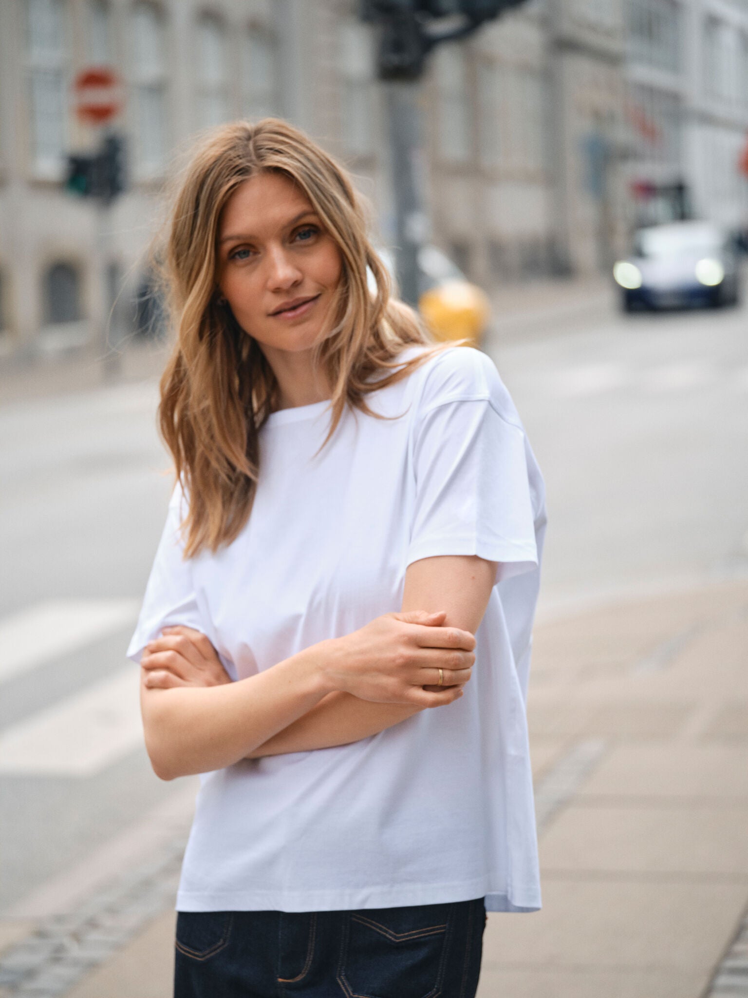 Modelshot / White / Detail