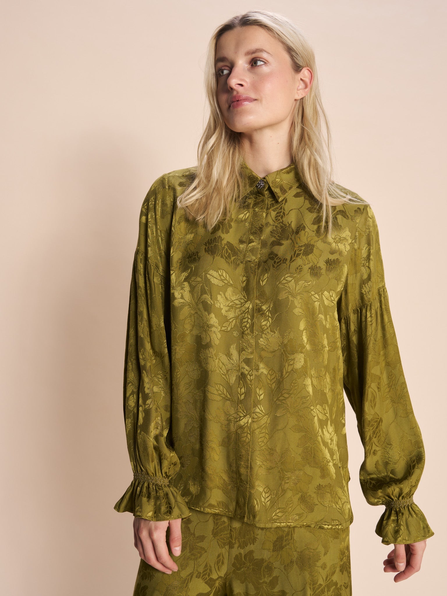 Modelshot / Fir Green / Detail