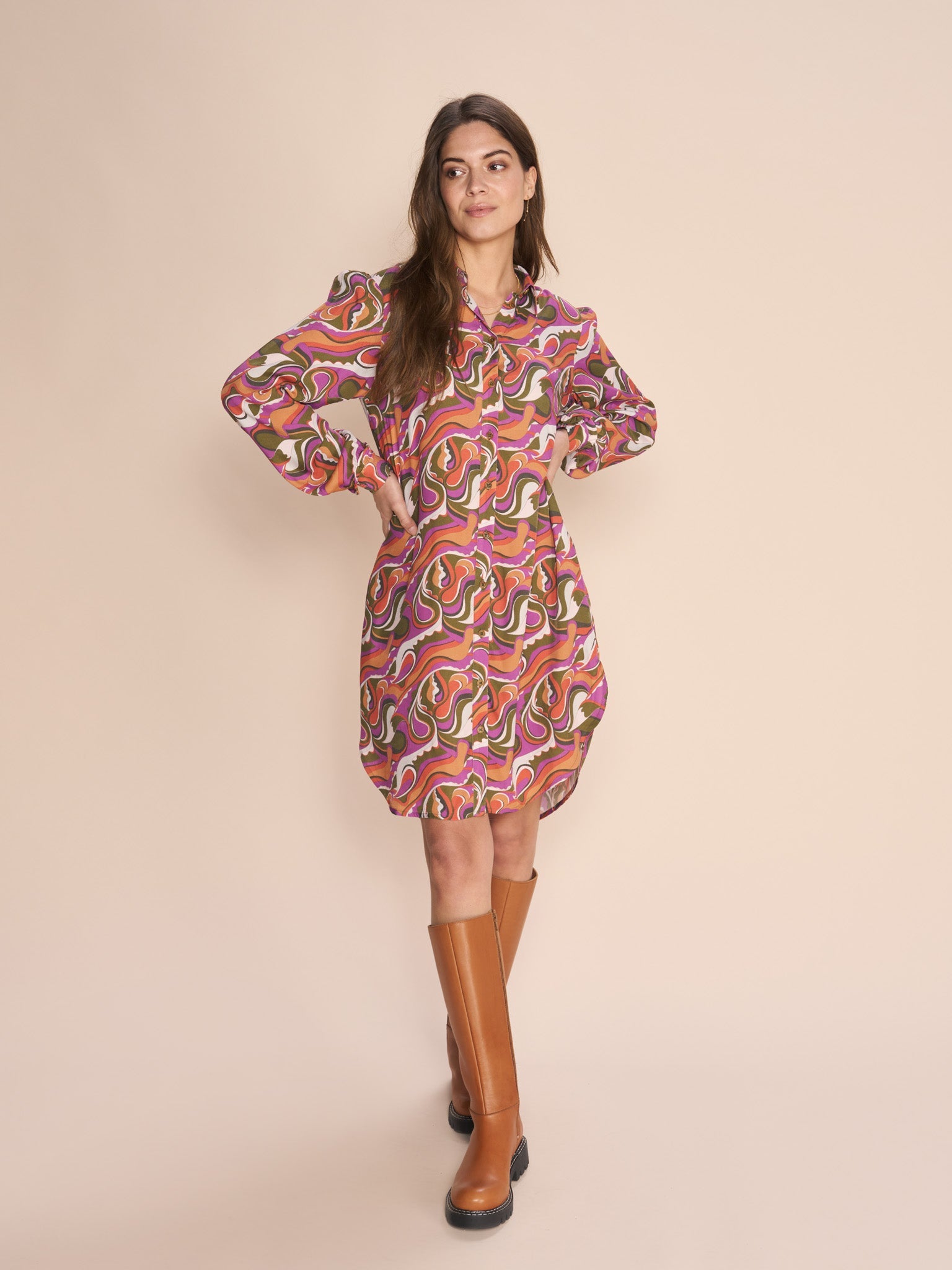 Modelshot / Vivid Viola / Detail