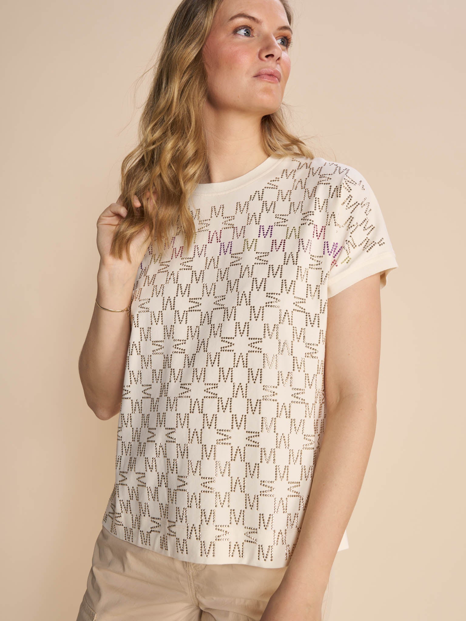 Modelshot / Ecru / Detail