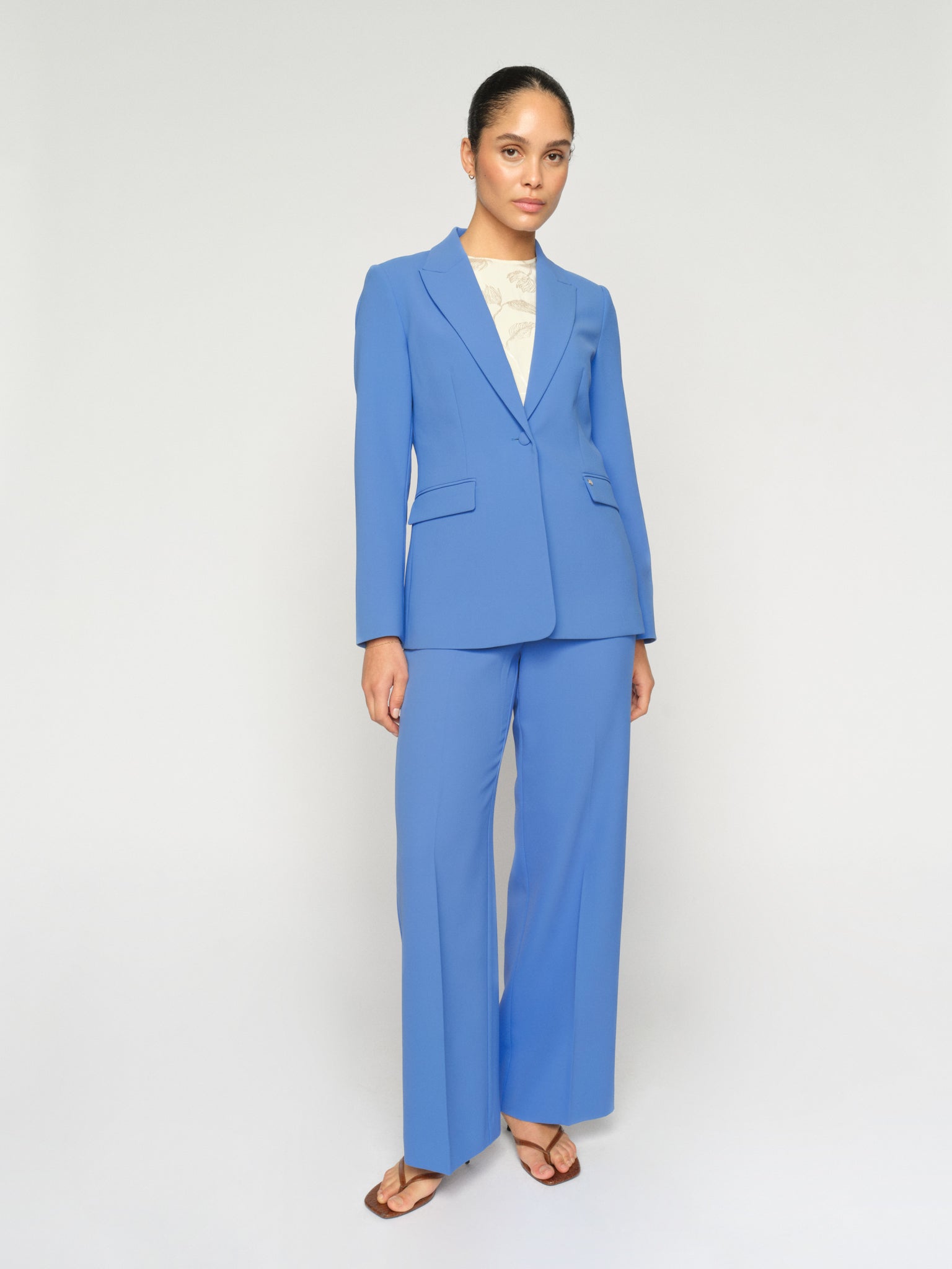 Modelshot / Ultramarine / Detail