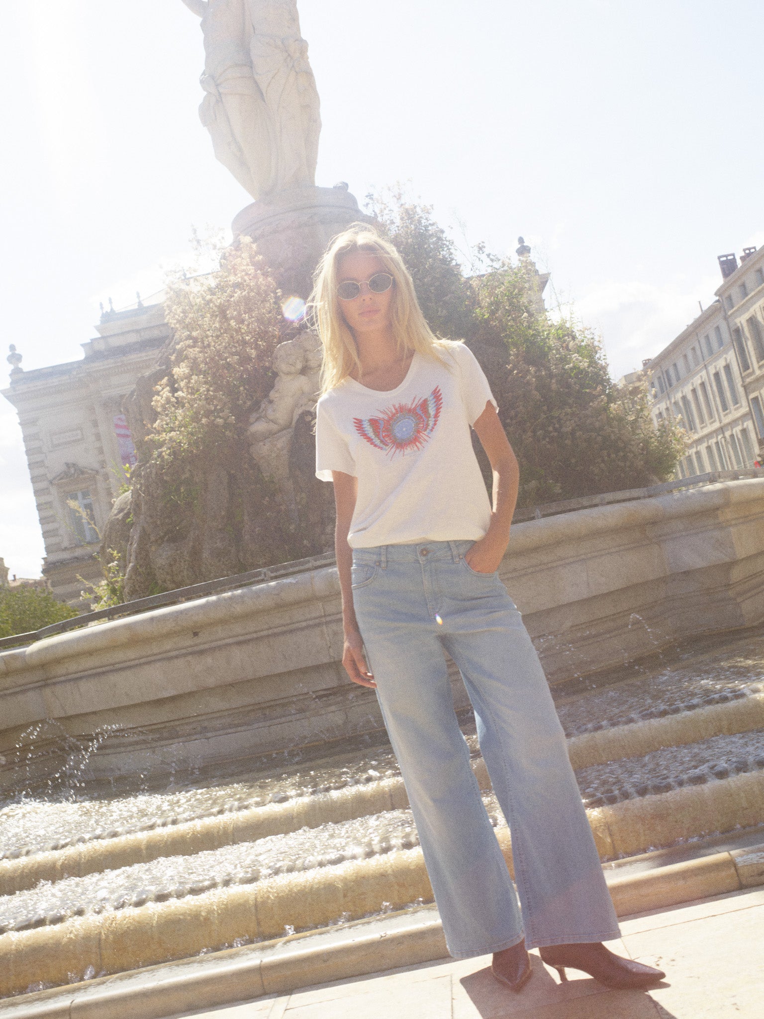 Modelshot / Ecru / Detail