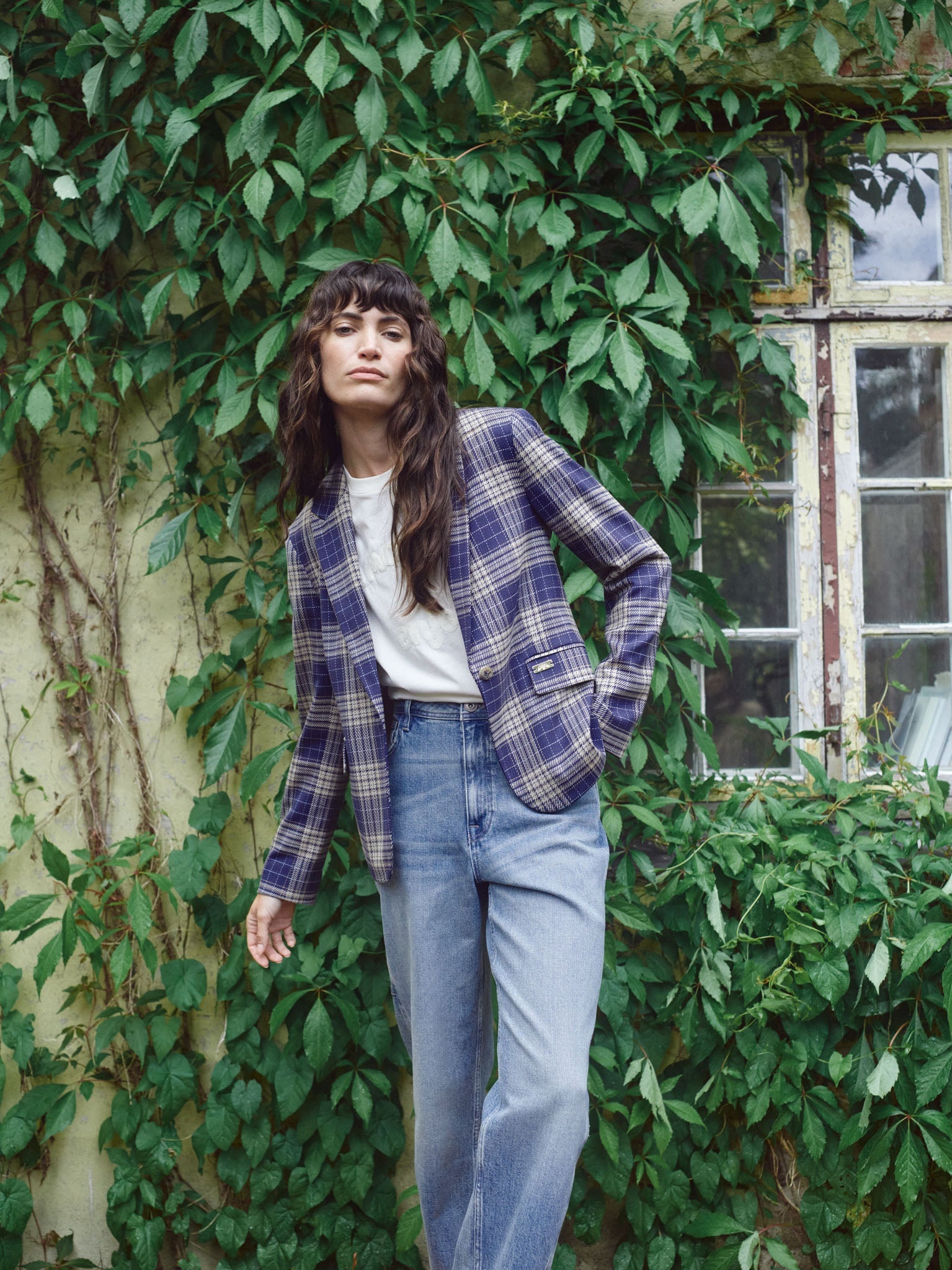 Modelshot / Crown Blue / Detail