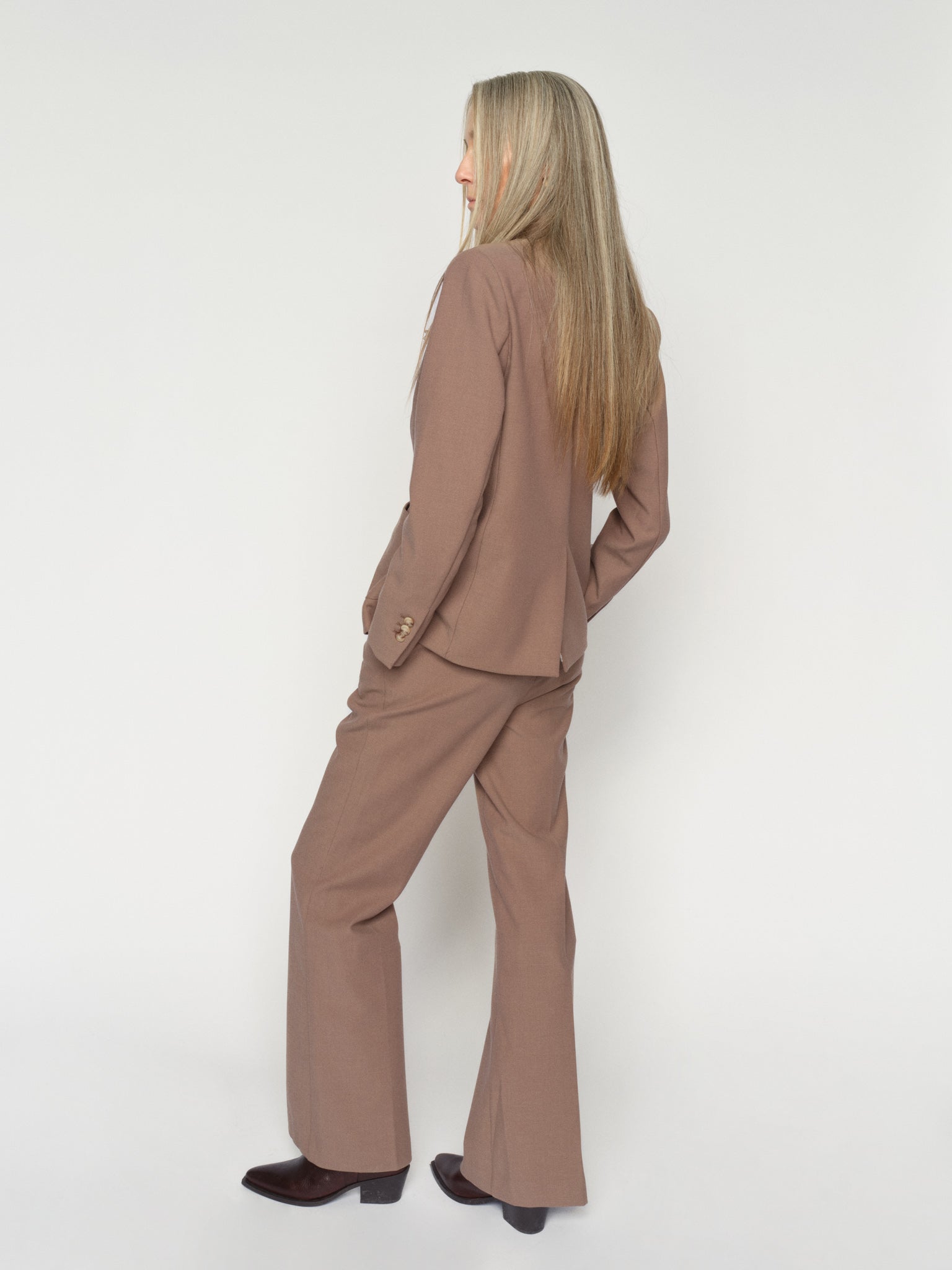 Modelshot / Coffee Quartz / Detail