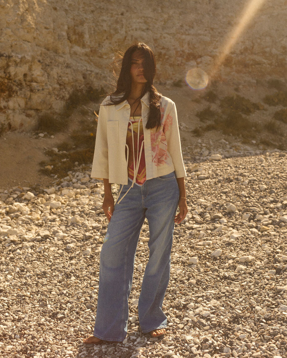 Modelshot / Ecru / Detail