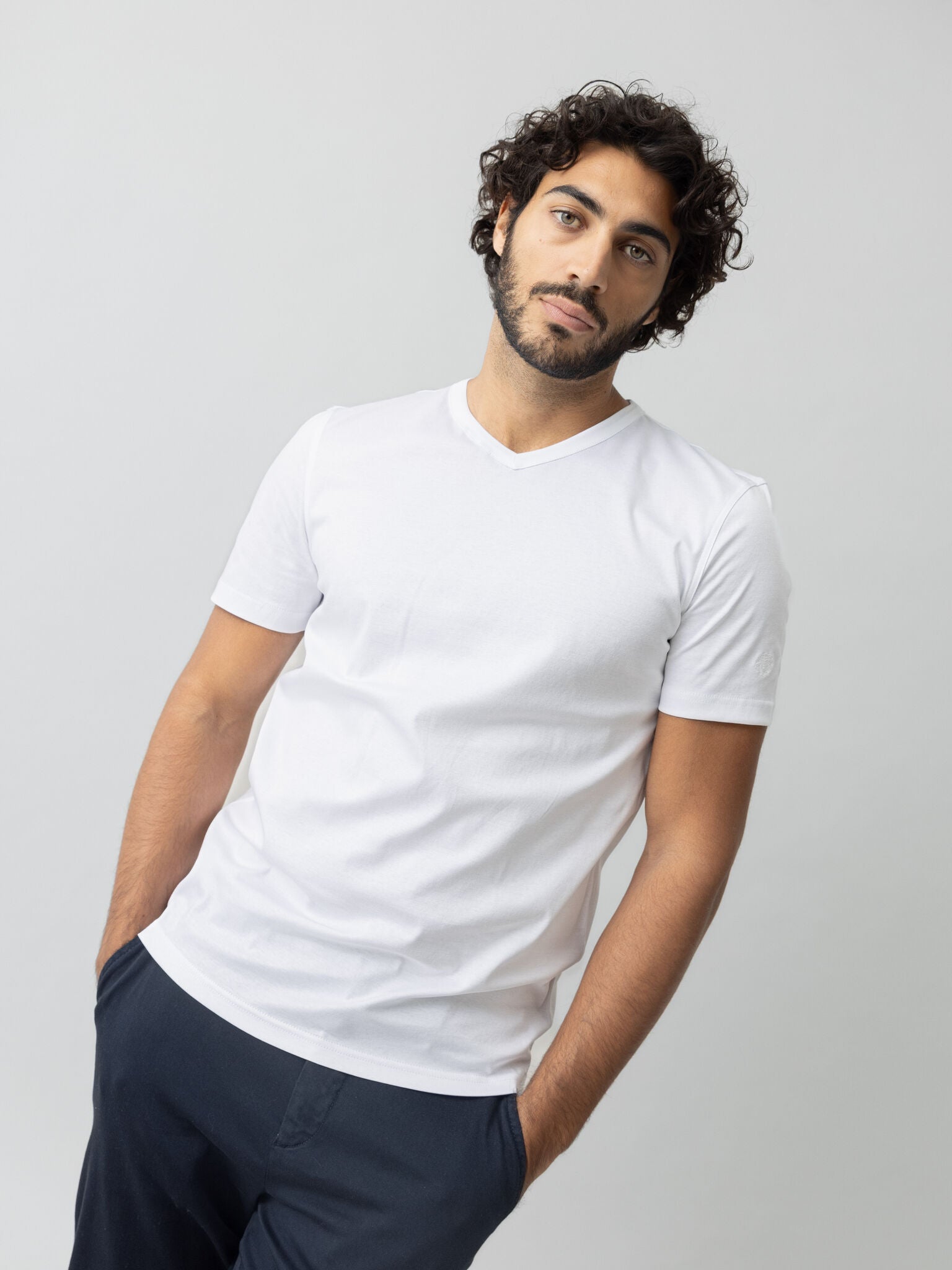 Modelshot / White / Detail