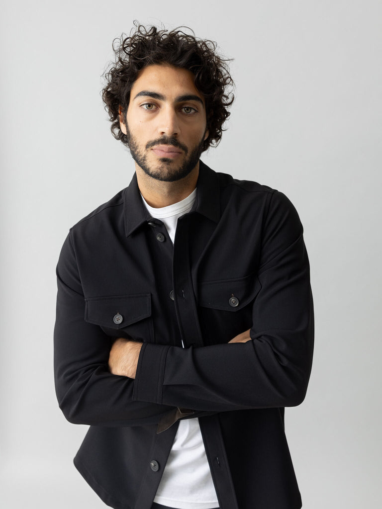 Modelshot / Black / Detail