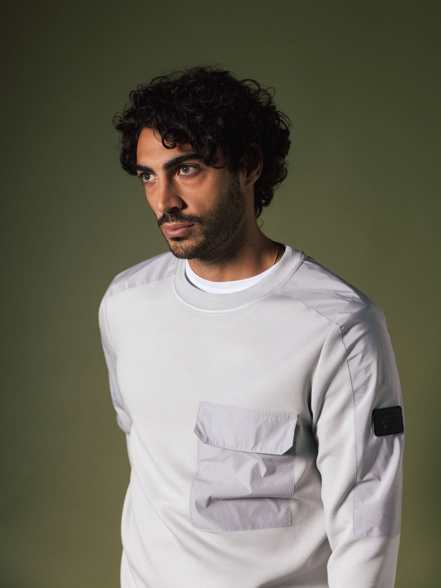 Modelshot / Quiet Gray / Detail