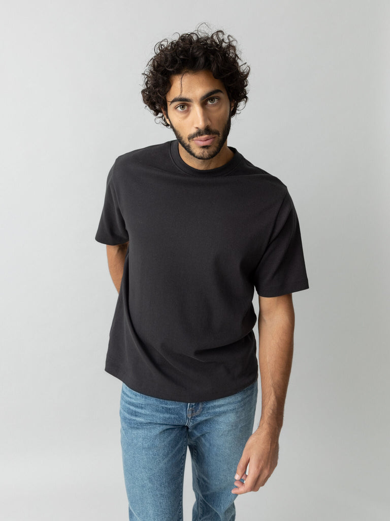 Modelshot / Black / Detail