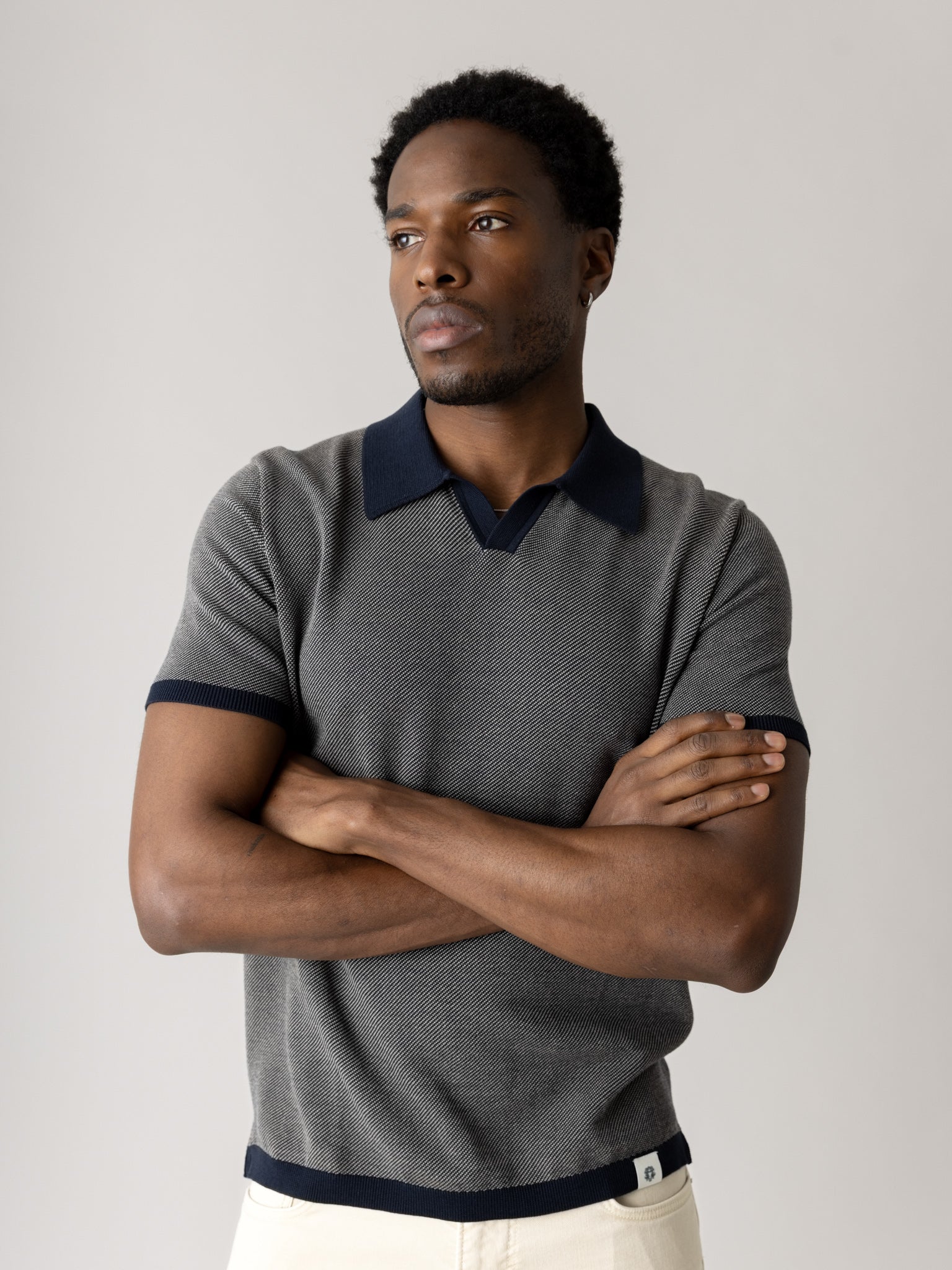 Modelshot / Navy / Detail