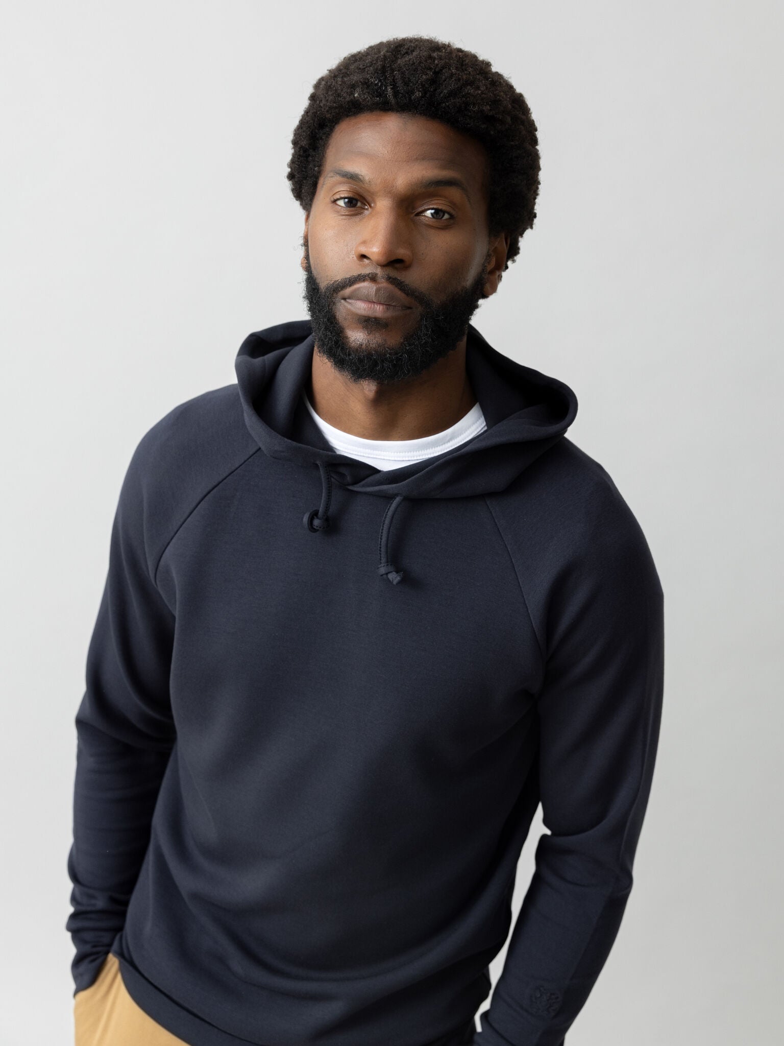 Modelshot / Salute Navy / Detail