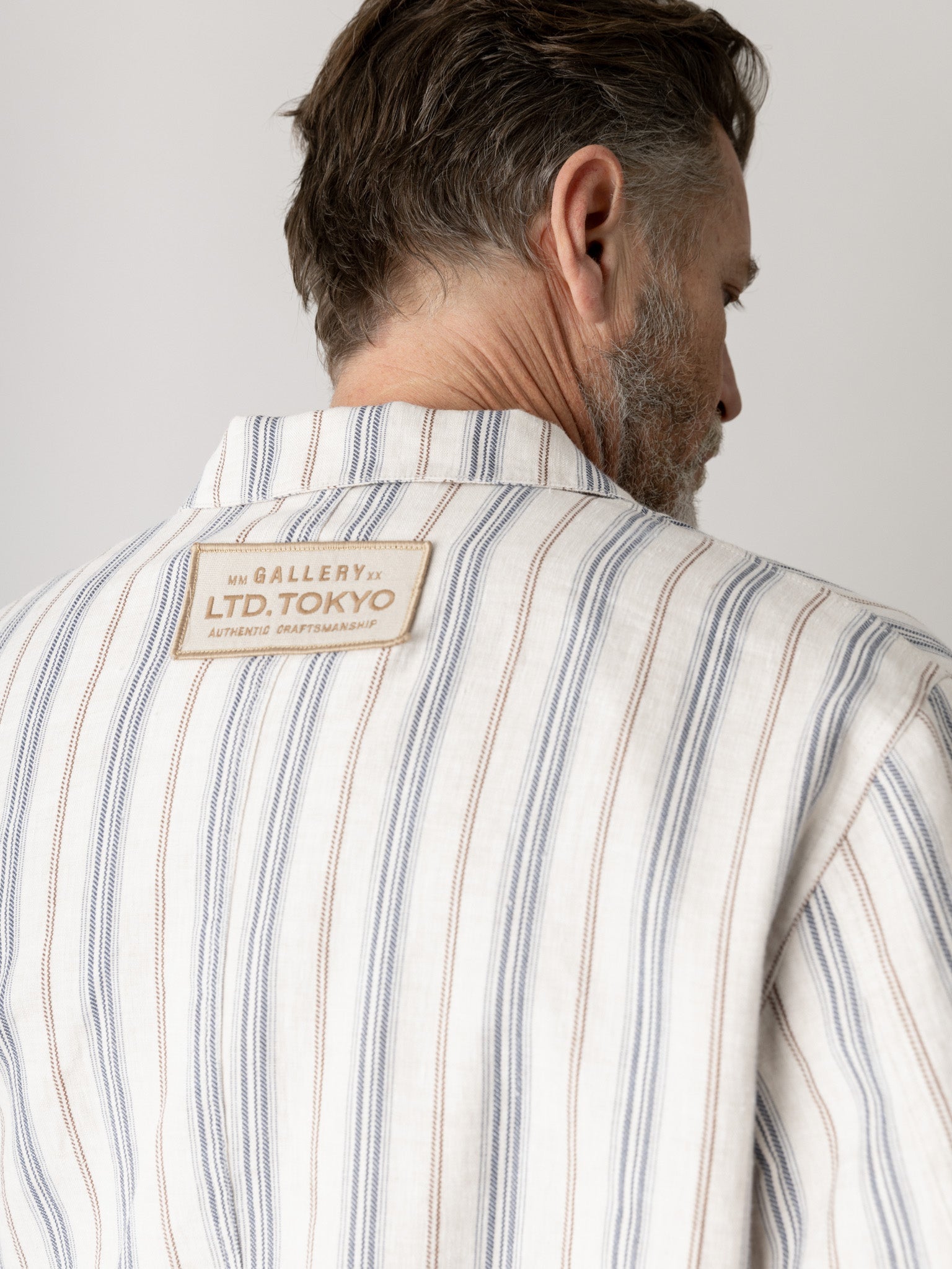 Modelshot / Ecru / Detail