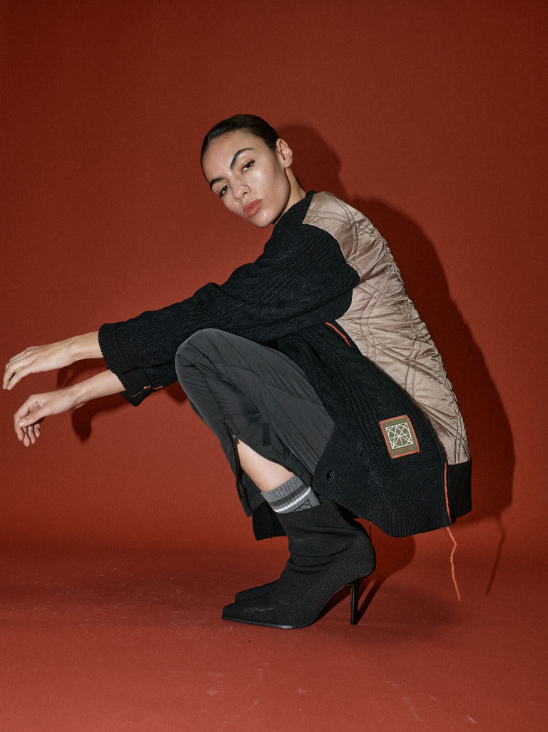 Modelshot / Black / Detail