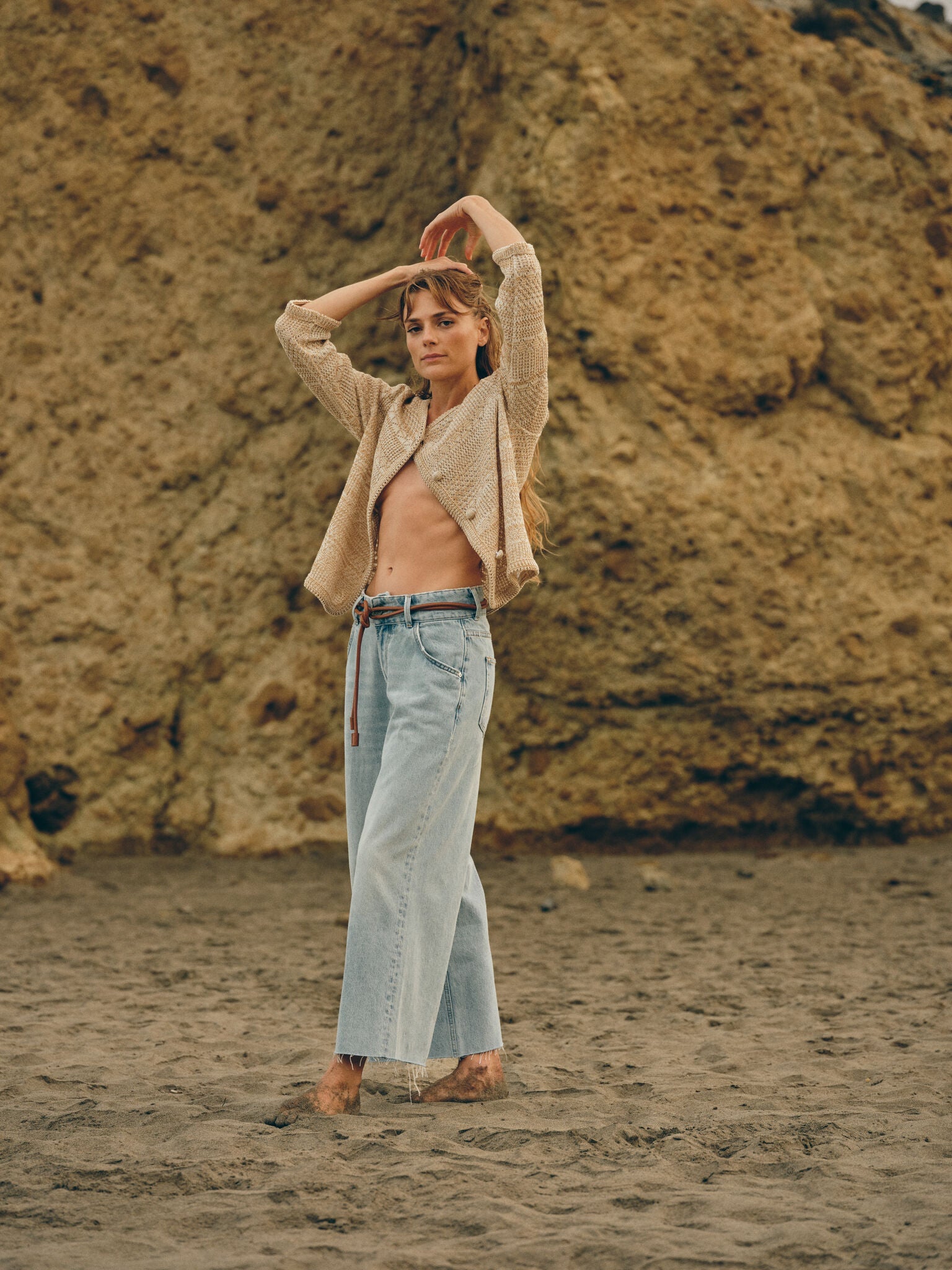 Modelshot / Light Blue Denim / Detail