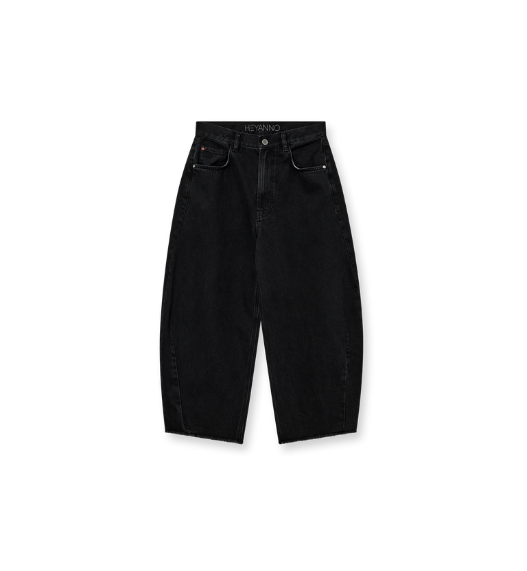 Packshot / Black Denim / Front