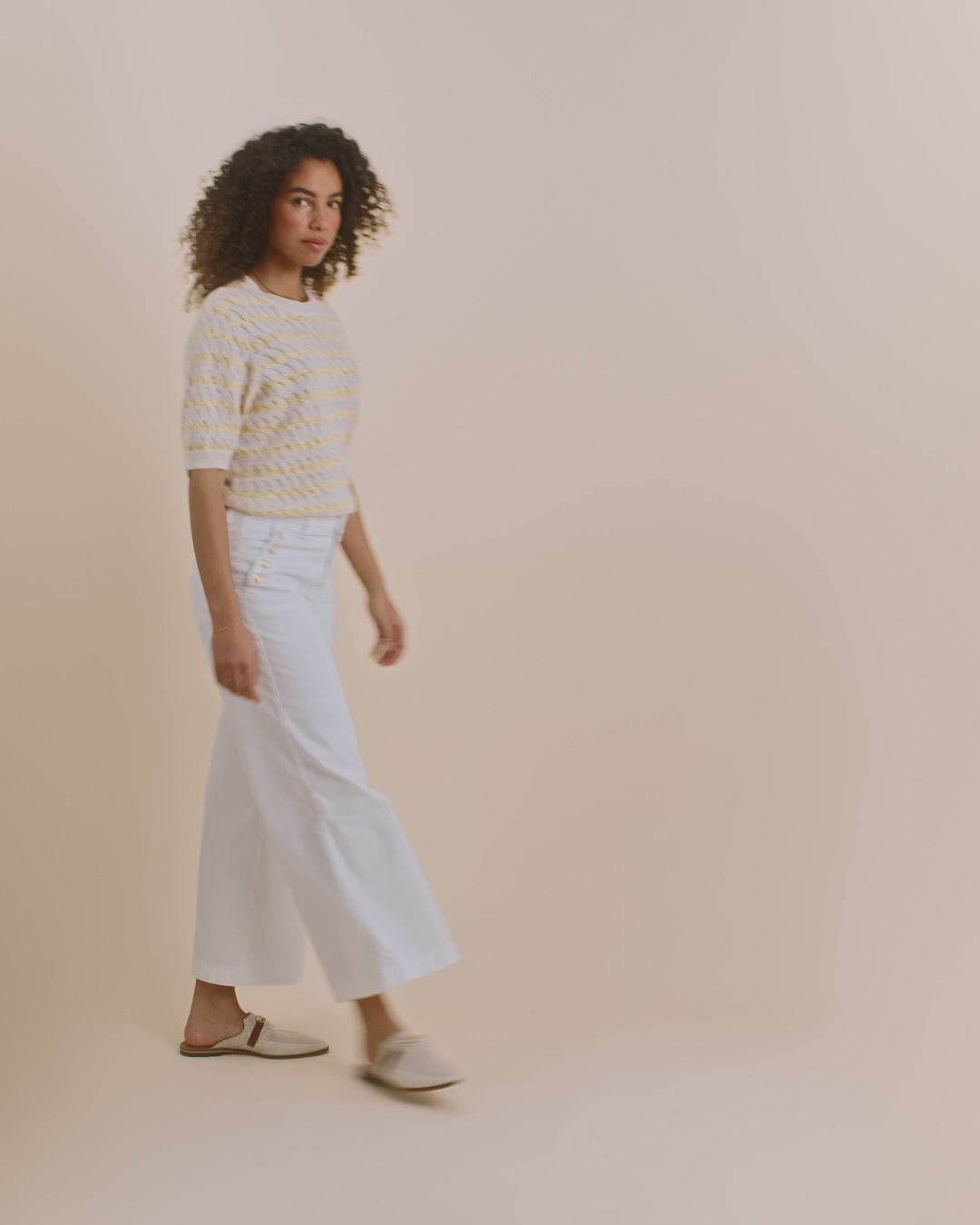 Modelshot / Goldfinch / Detail