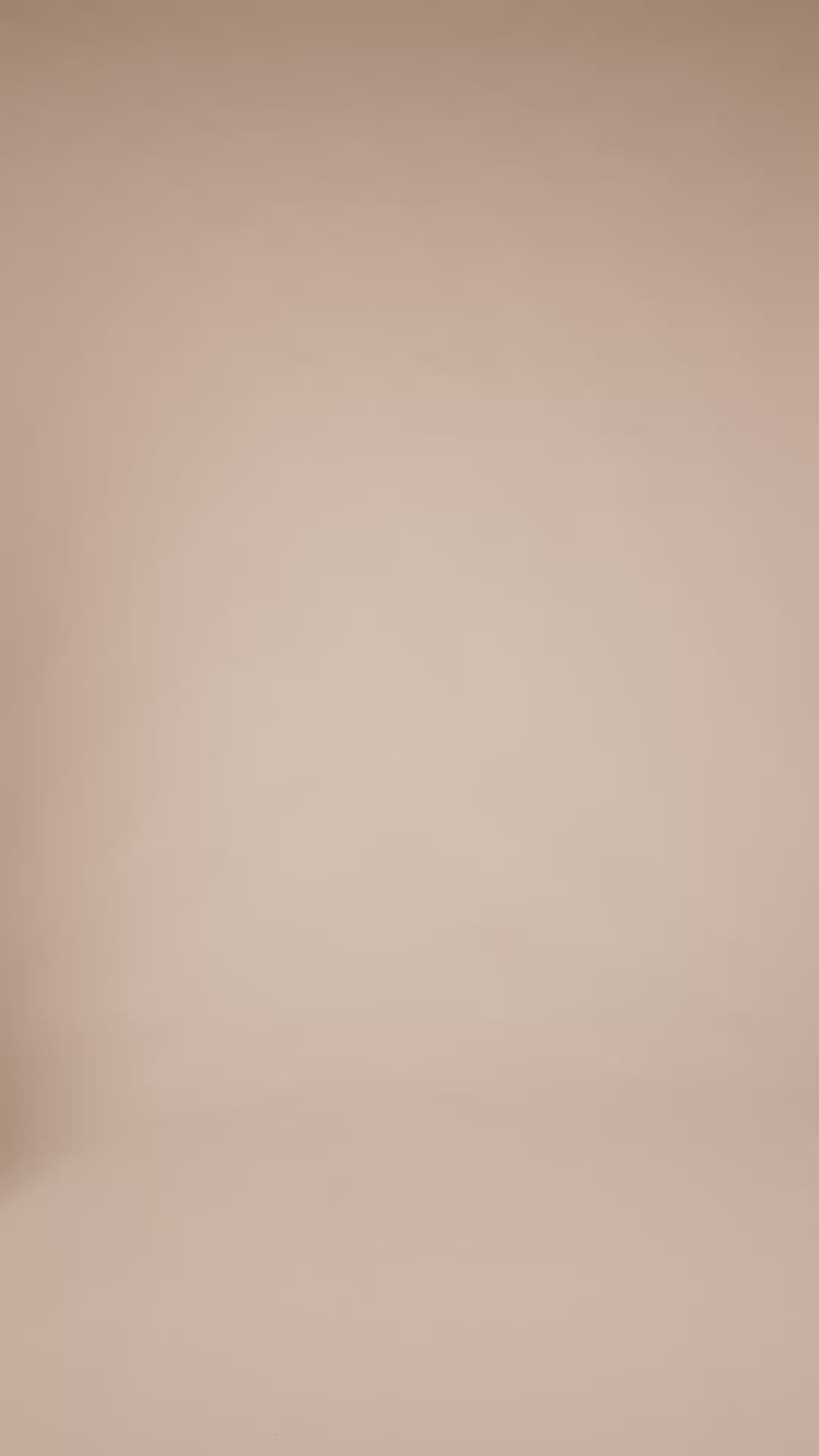 Modelshot / Grey / Detail