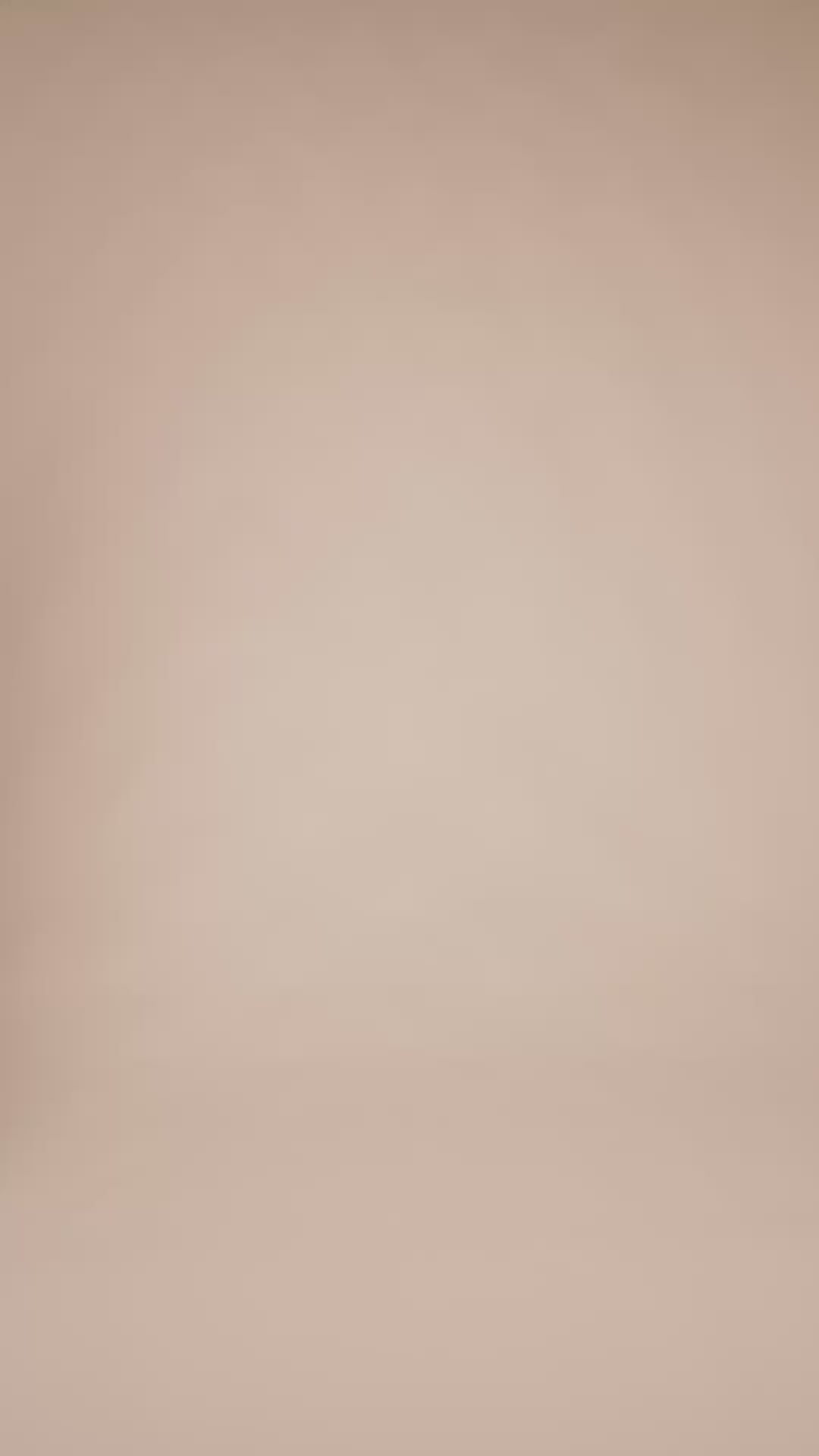 Modelshot / Vivid Viola / Detail