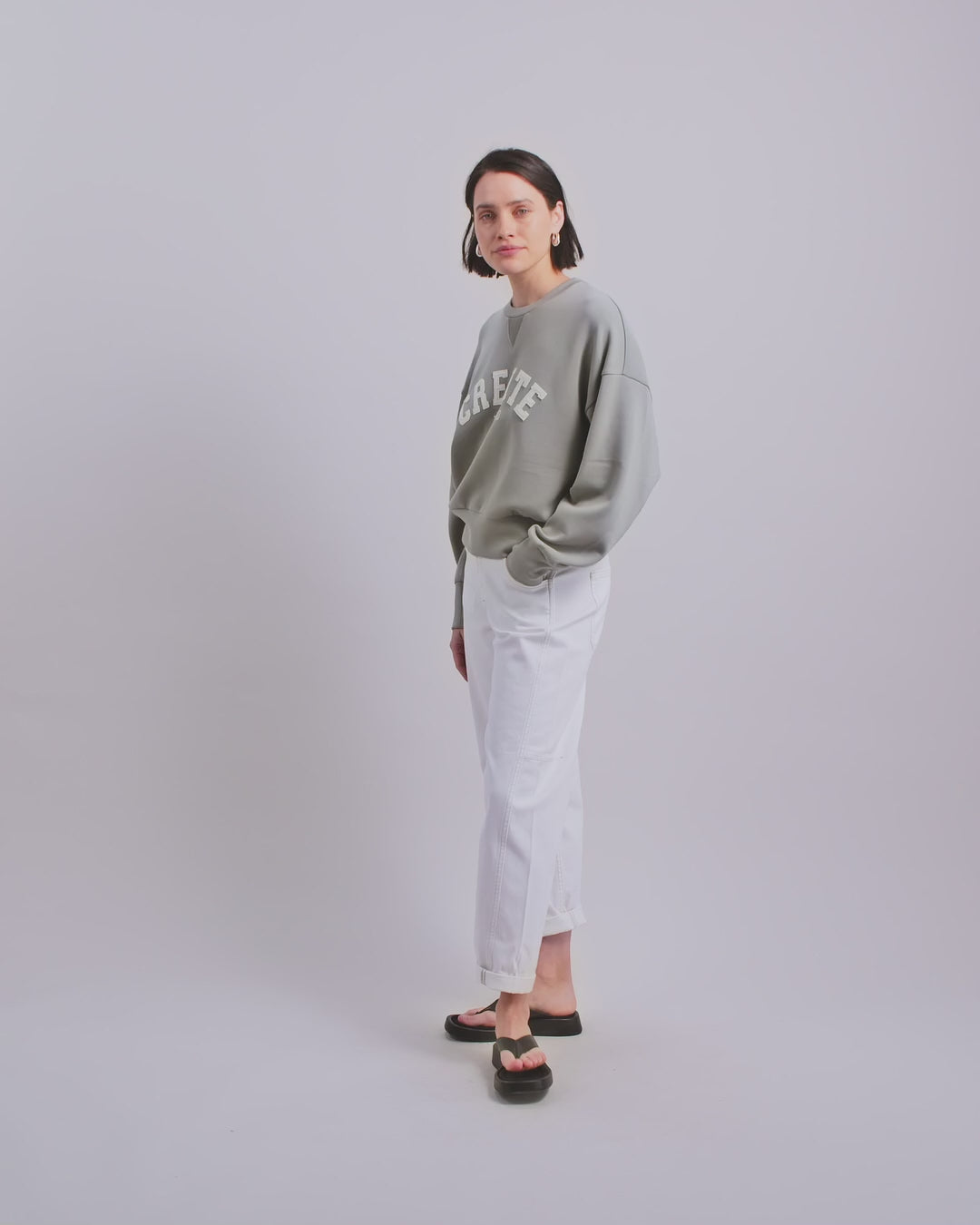 Modelshot / White / Detail