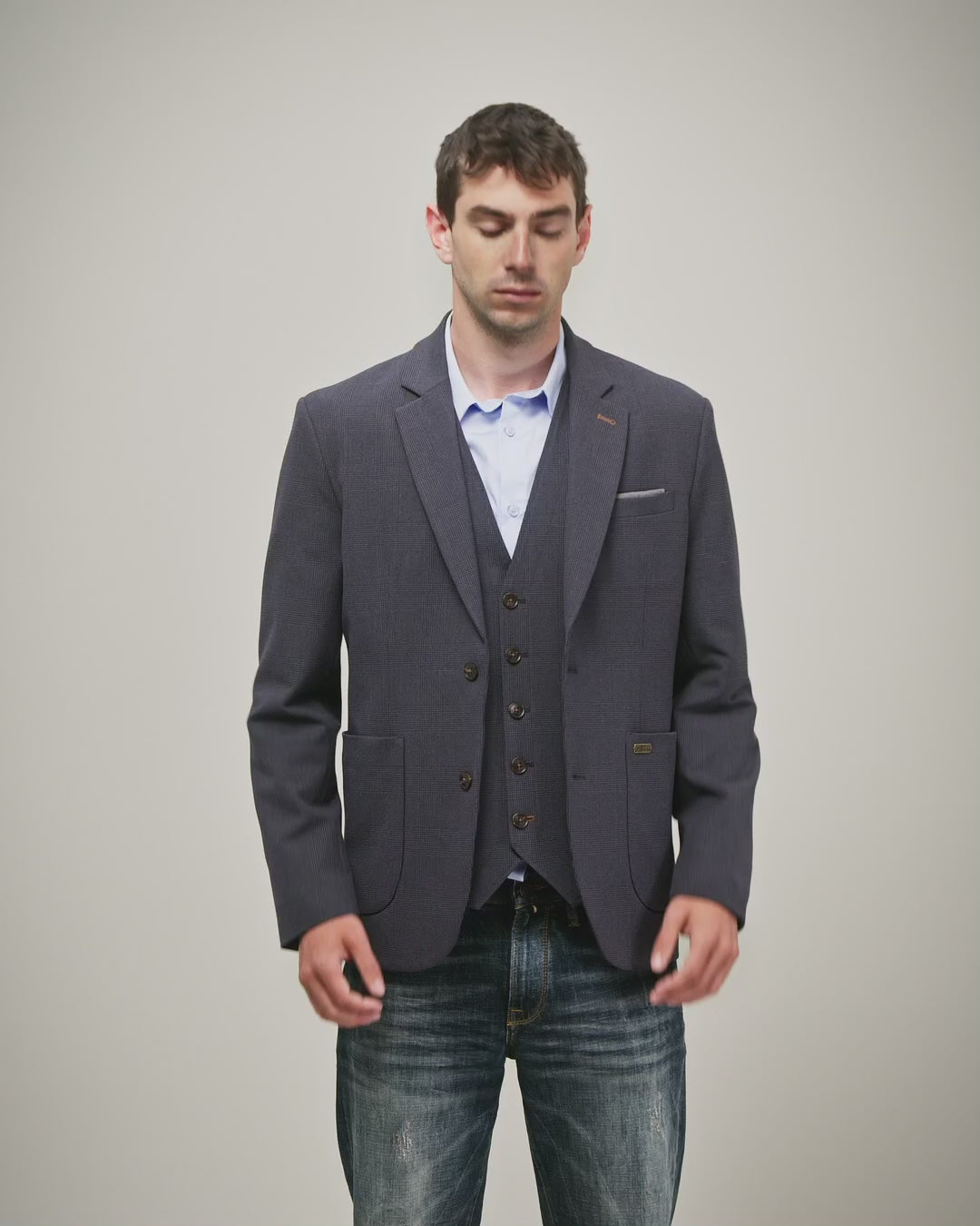 Modelshot / Navy Check / Detail