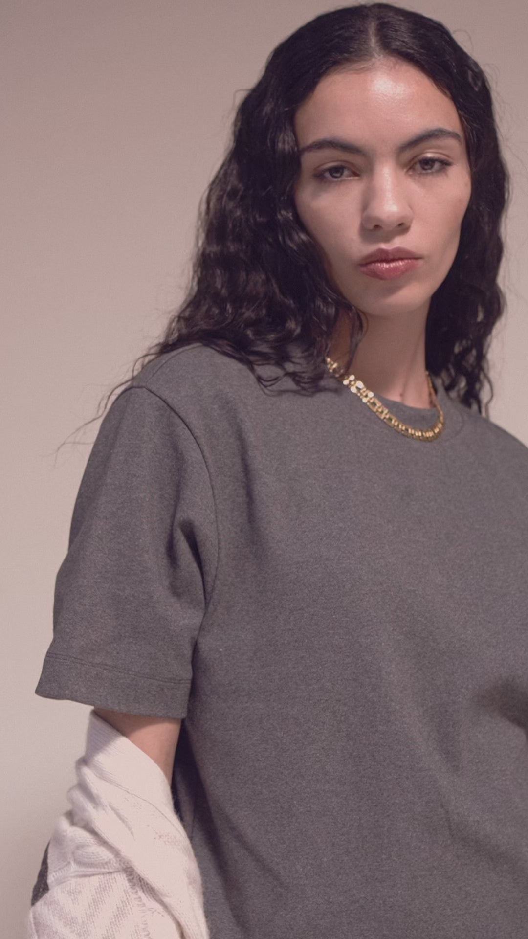 Modelshot / Grey Melange / Detail