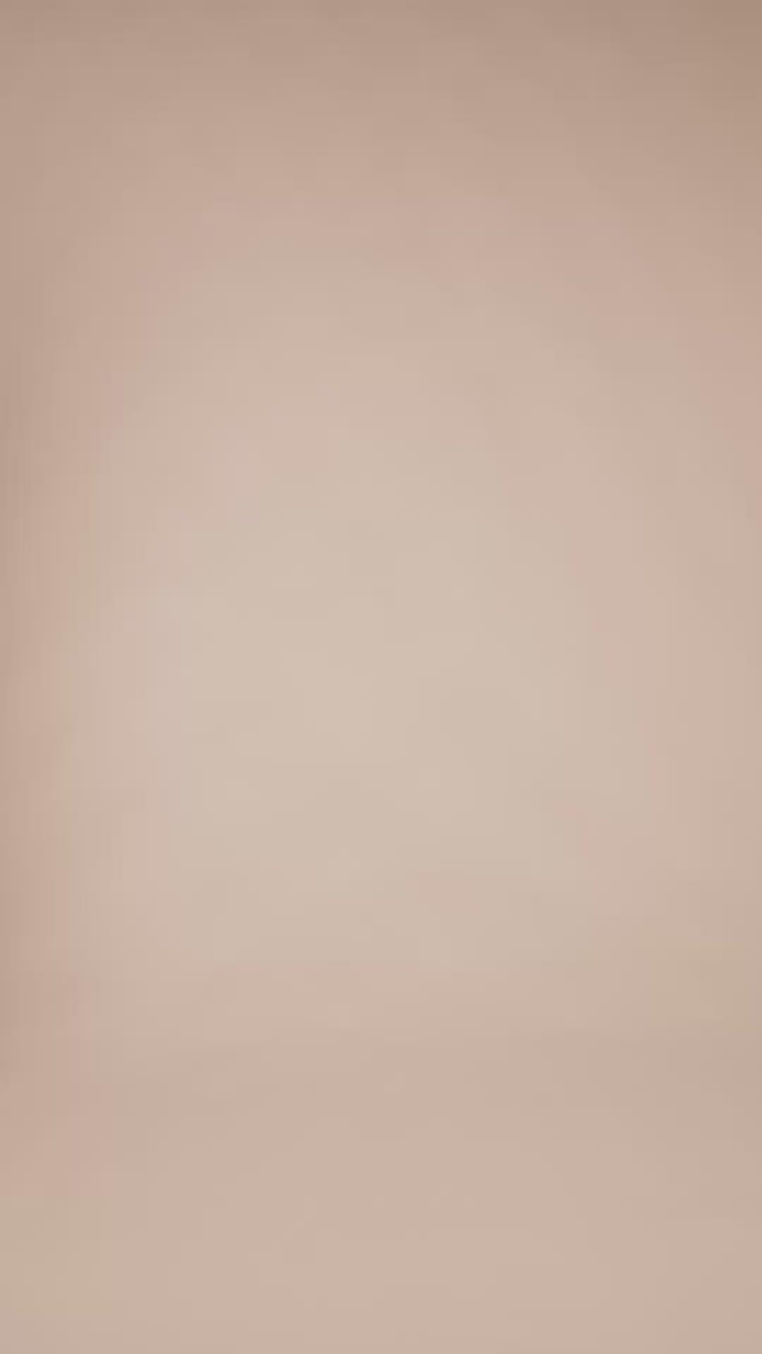 Modelshot / Vivid Viola / Detail