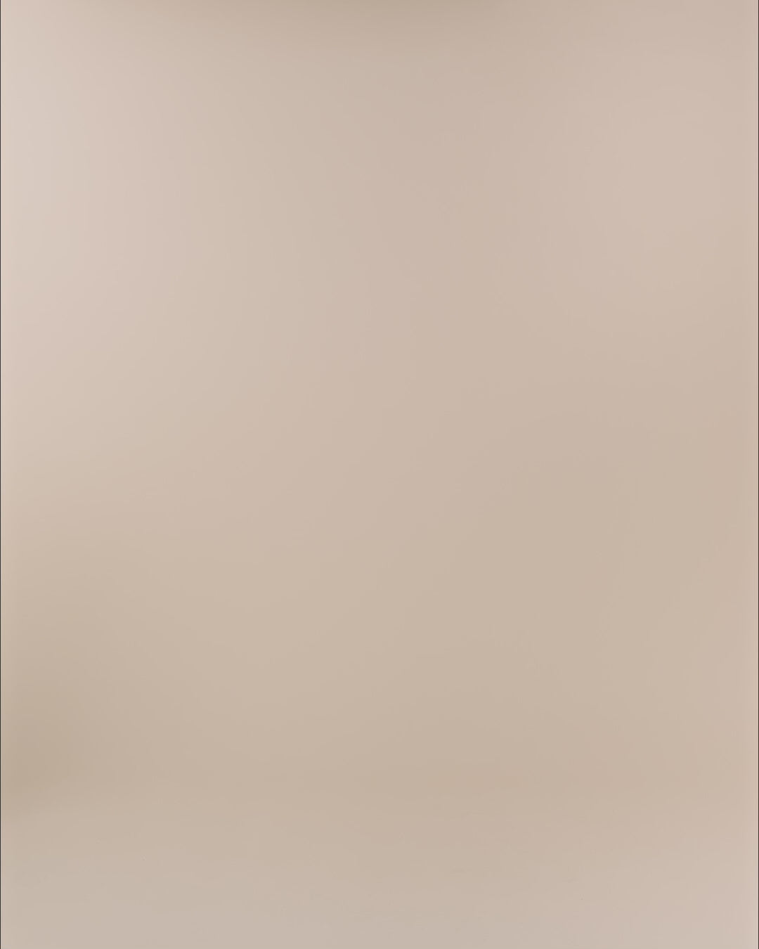 Modelshot / Black  / Detail