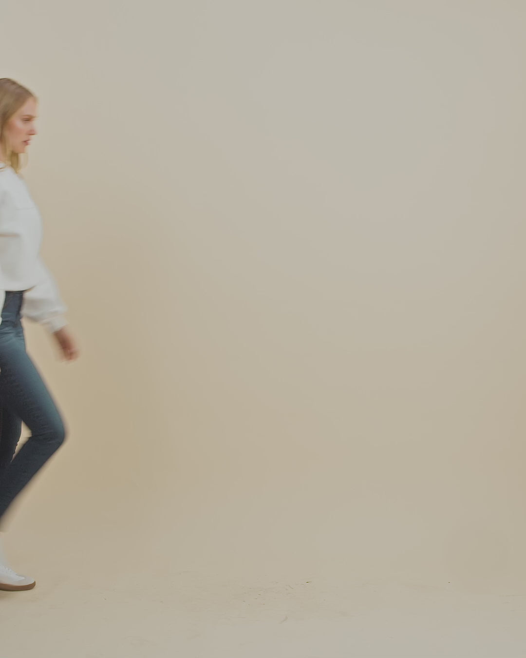 Modelshot / Ecru / Detail