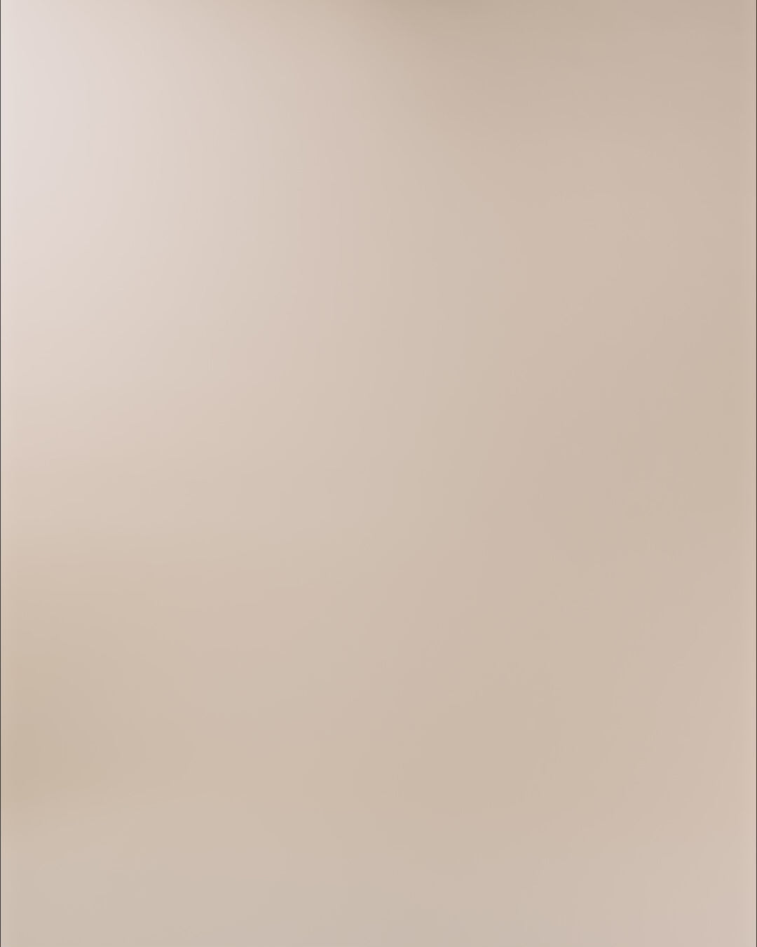 Modelshot / Black / Detail