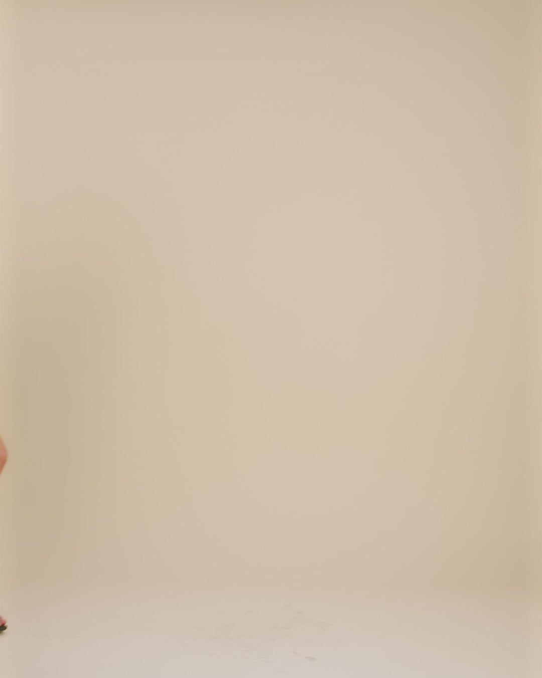 Modelshot / Dusty Olive / Detail